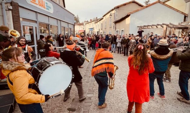 À Ligugé, Le Bal fait valser les bières et les générations